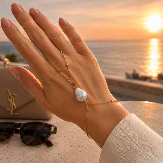 Auréa Pearl Hand Chain