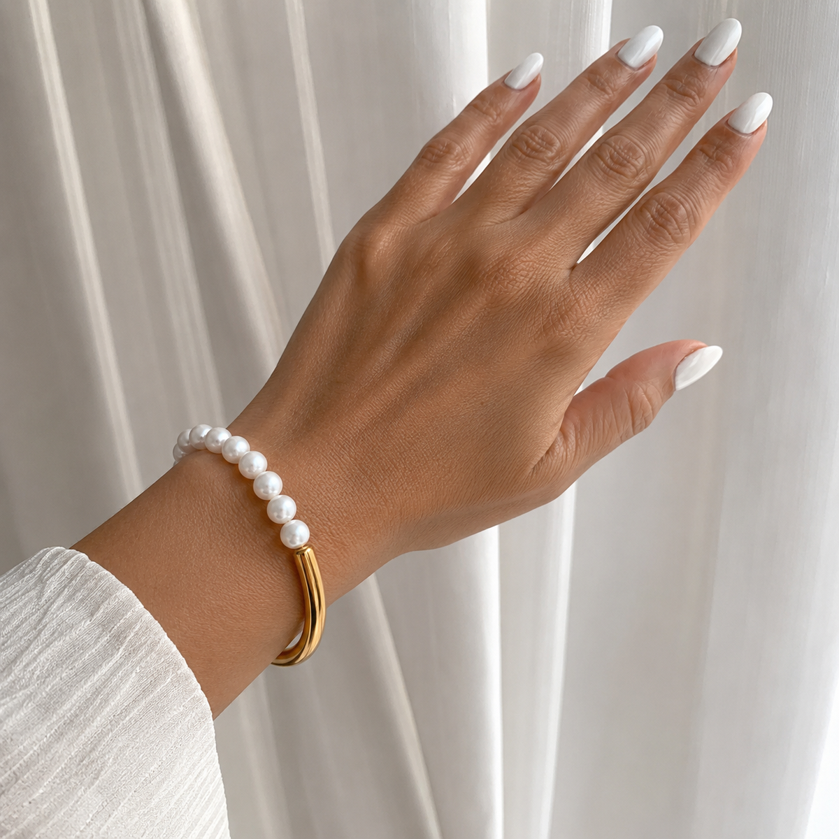 Pearl Curve Bracelet