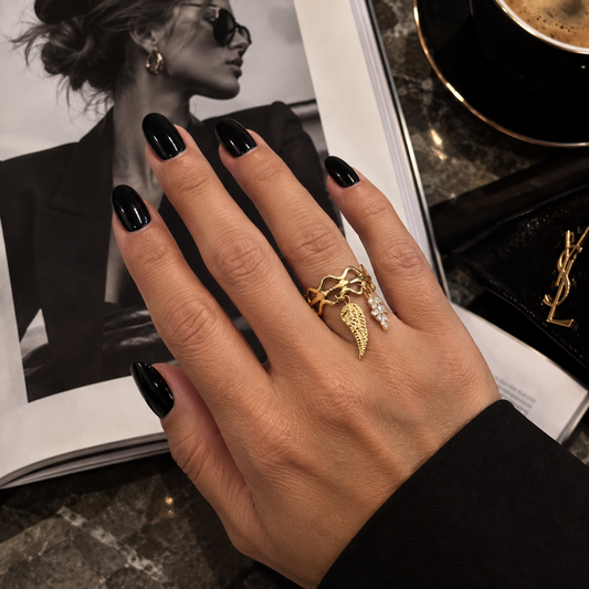 Angel wings ring
